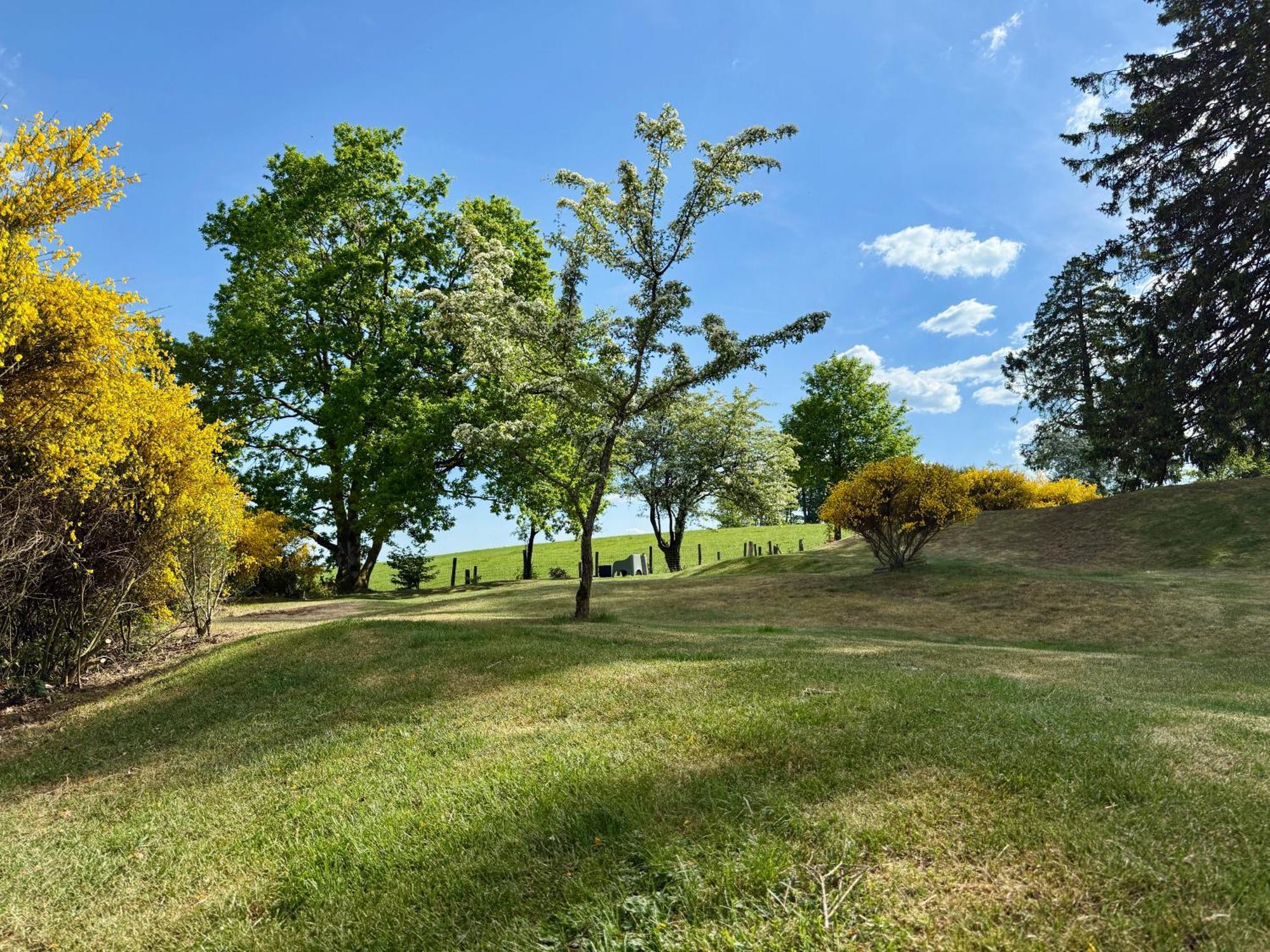 La Remise - Les Chambres Neufchâteau Exteriör bild